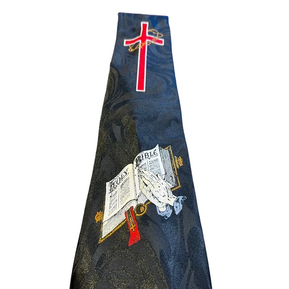 Men’s Tie - Picture 2 of 6